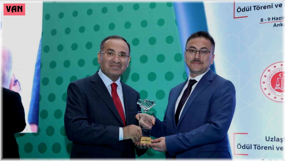 Van Cumhuriyet Başsavcısı Dönmez'e ikinci kez 'uzlaştırma' ödülü verildi