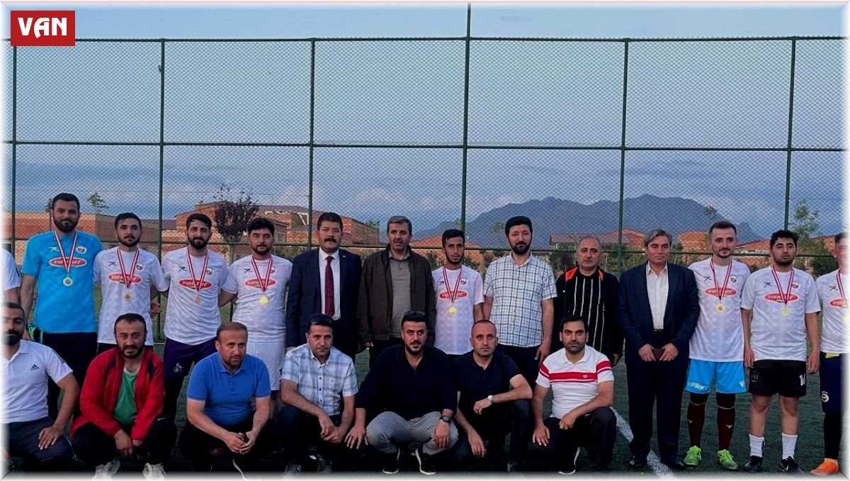 Van'da '1. Futbol Dostluk Turnuvası' sona erdi