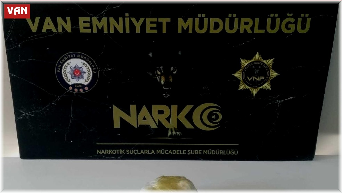 Van'da 1 kilo 25 gram metamfetamin ele geçirildi