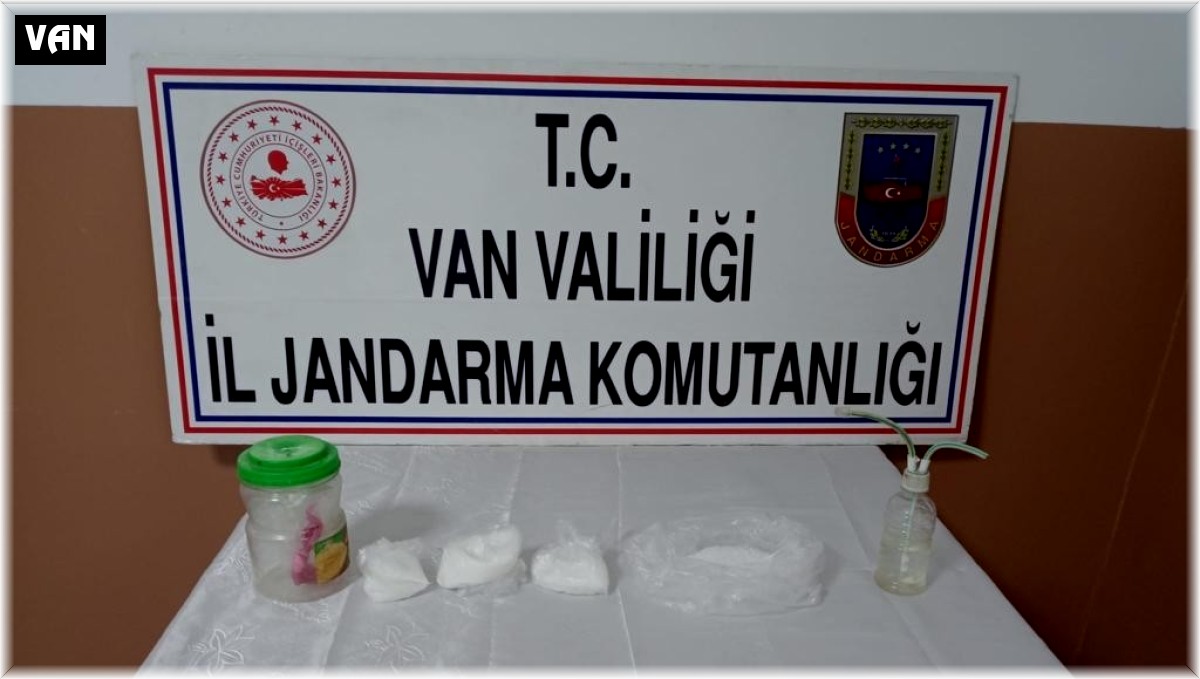 Van'da 1 kilo metamfetamin ele geçirildi