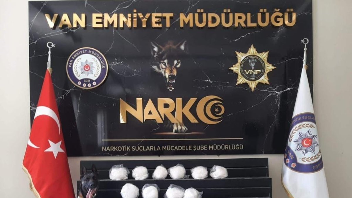 Van'da 10 kilo 460 gram metamfetamin ele geçirildi
