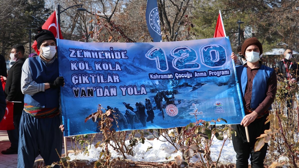 Van'da "120 kahraman çocuk" anıldı