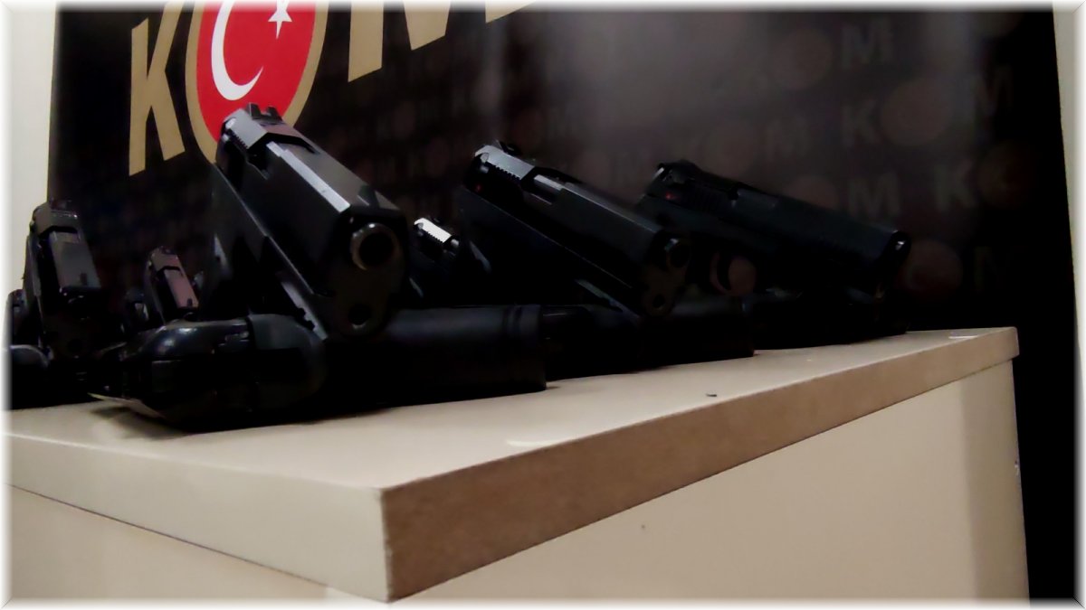 Van'da 1300 adet tabanca ele geçirildi