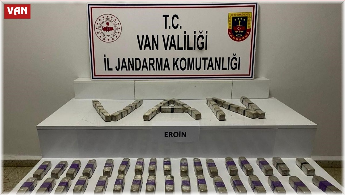 Van'da 14 kilo eroin ve 59 bin adet sentetik hap ele geçirildi