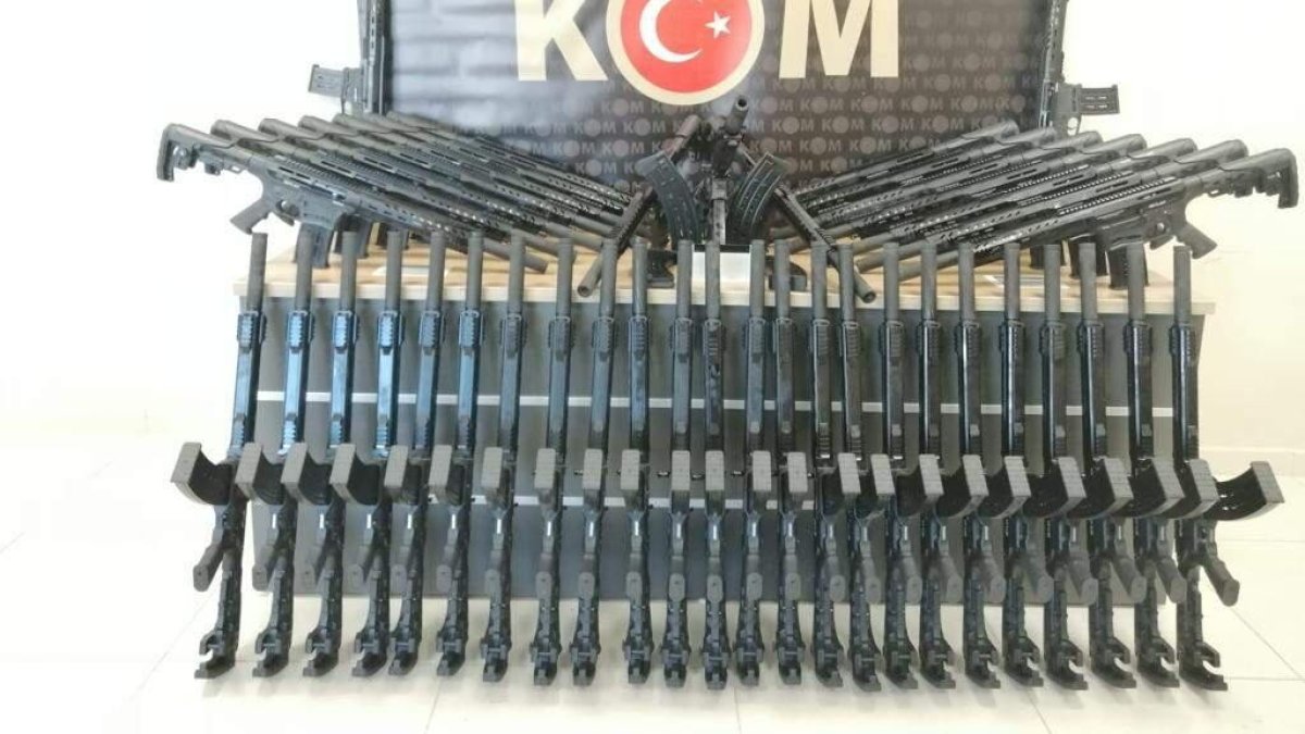 Van'da 150 adet av tüfeği ele geçirildi