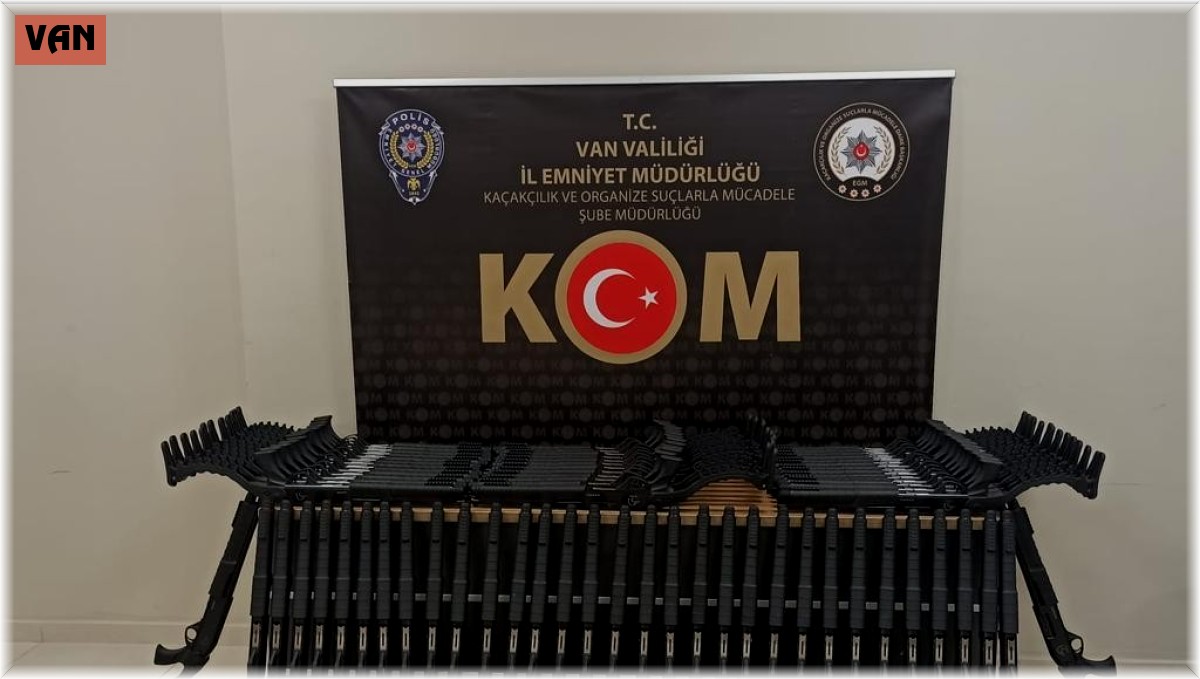 Van'da 150 pompalı av tüfeği ele geçirildi