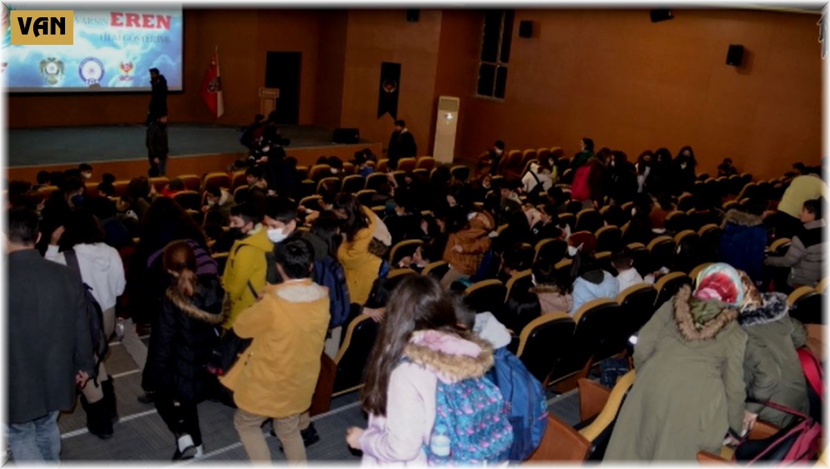 Van'da 2 bin öğrenci "Kesişme: İyi ki Varsın Eren" filmini izledi