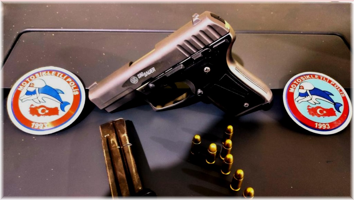 Van'da 20 kişi tutuklandı