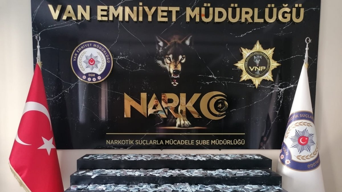 Van'da 23 bin 720 adet sentetik hap ele geçirildi