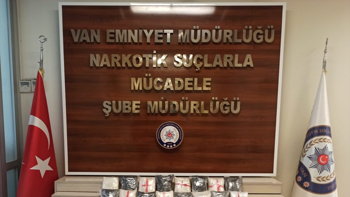 Van'da 23 kilo 105 gram sentetik uyuşturucu ele geçirildi