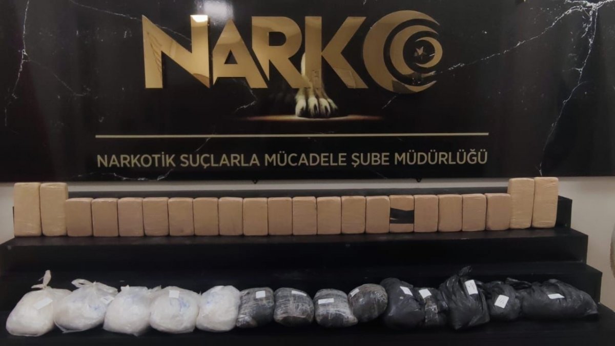 Van'da 24 kilo 790 gram uyuşturucu ele geçirildi