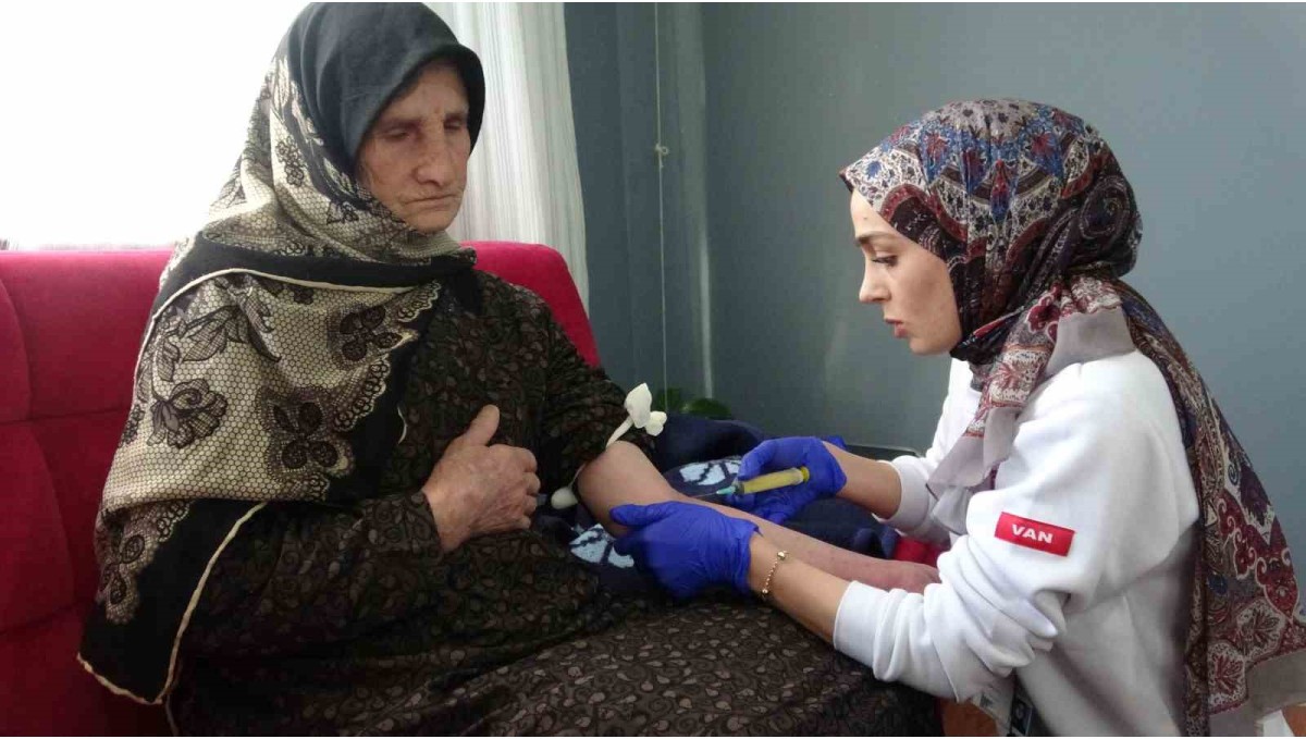 Van'da 25 bin hasta evde sağlık hizmetinden yararlandı