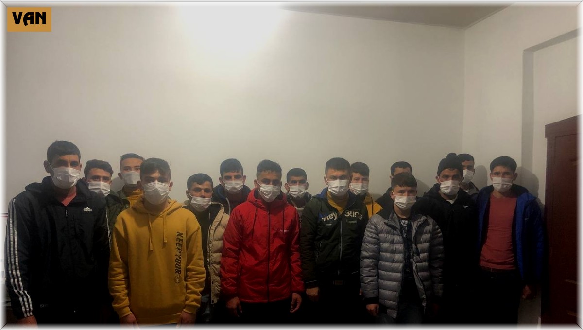 Van'da 25 kaçak göçmen yakalandı