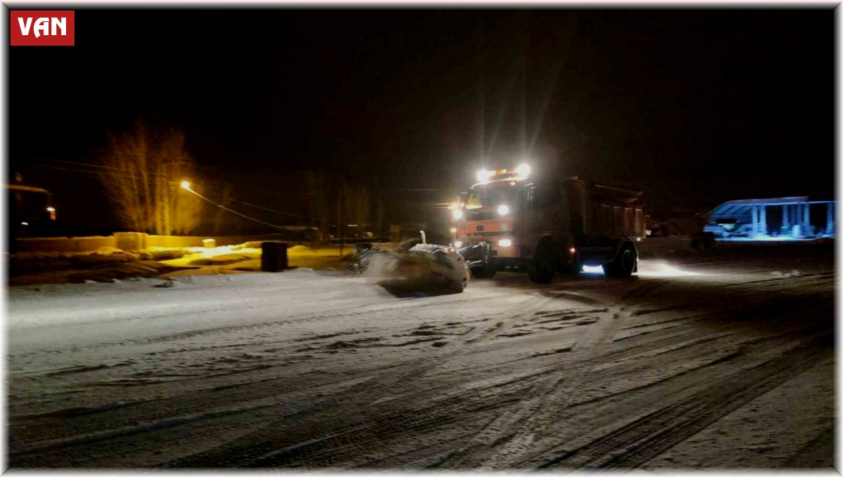 Van'da 264 yerleşim yerinin yolu ulaşıma kapandı