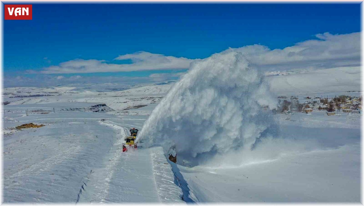 Van'da 272 yerleşim yerinin yolu ulaşıma kapandı