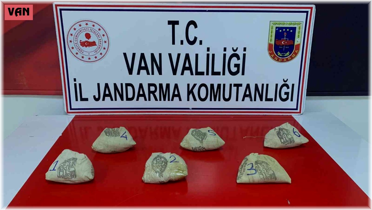 Van'da 3 kilo 995 gram toz esrar ele geçirildi