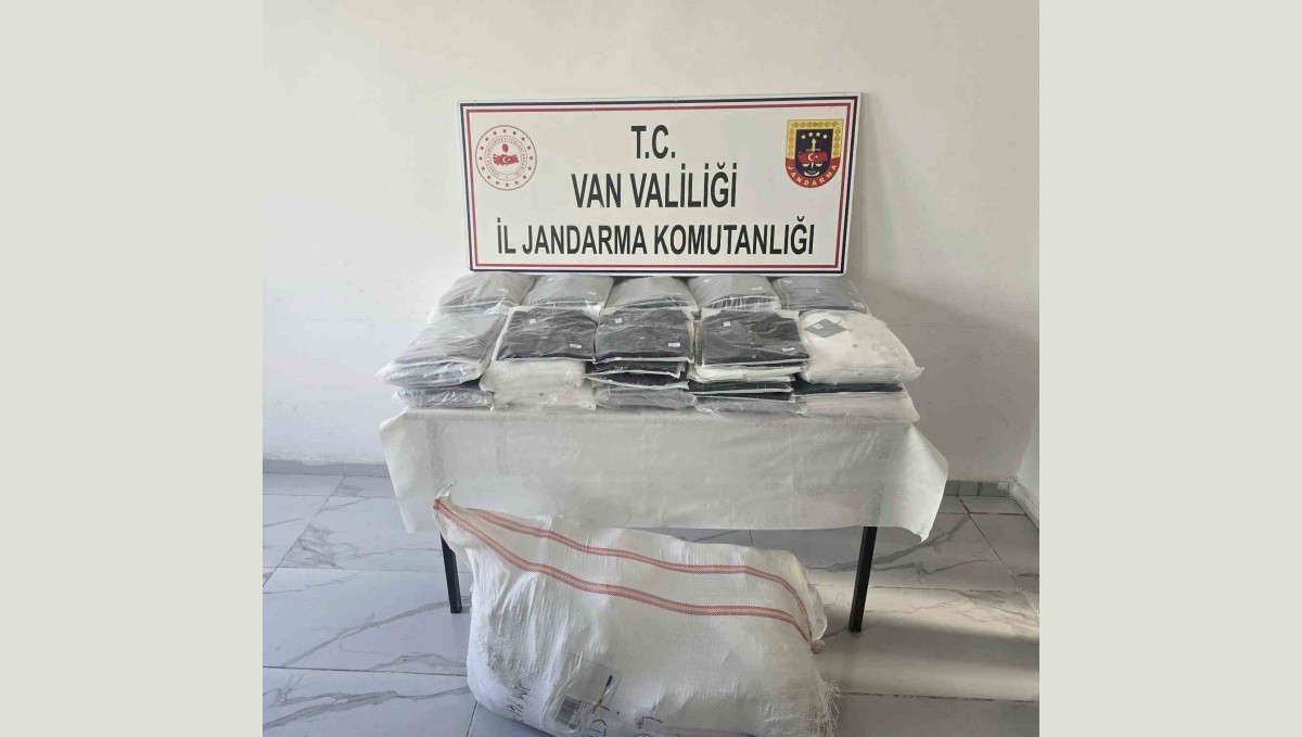 Van'da 3 milyon TL değerinde kaçak malzeme ele geçirildi