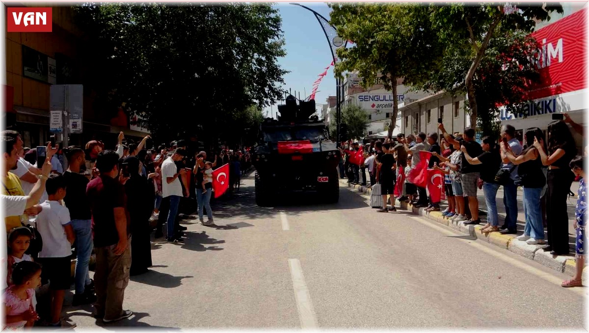 Van'da 30 Ağustos Zafer Bayramı kutlandı