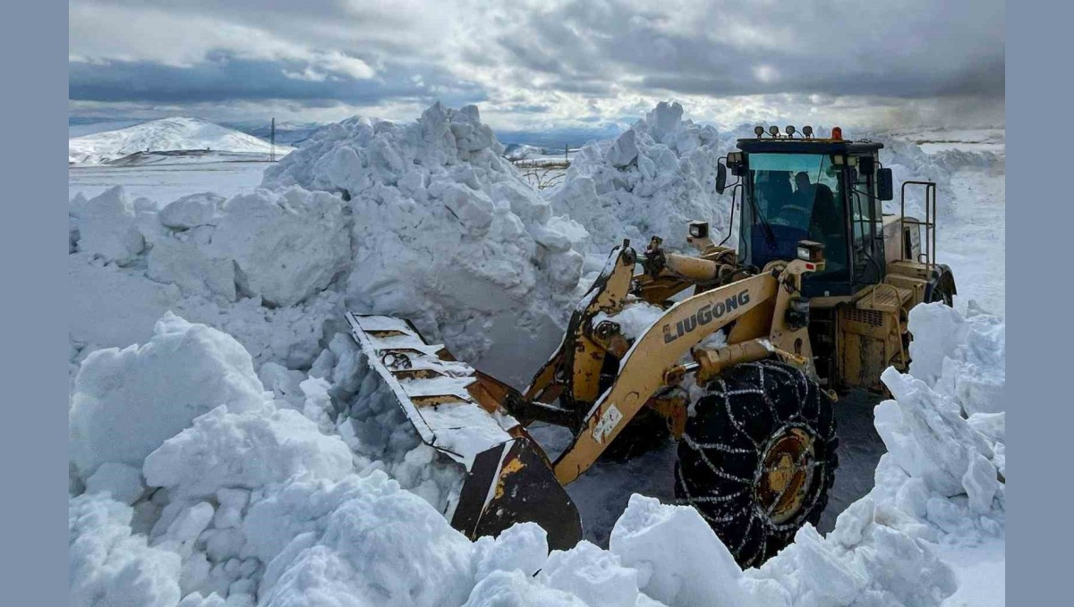 Van'da 4 aydır kapalı olan yol ulaşıma açıldı