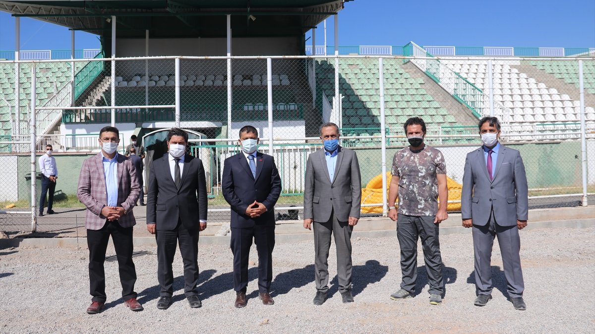 Van'da 4 stadın zemini yenileniyor