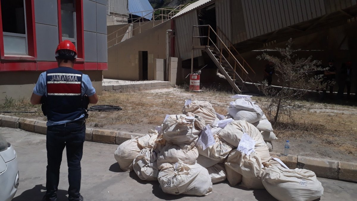 Van'da 4,5 ton uyuşturucu bin derecelik fırınlarda imha edildi