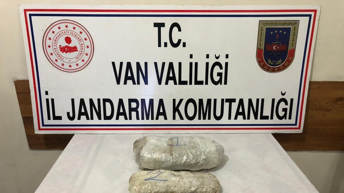 Van'da 5 kilo 195 gram esrar ele geçirildi
