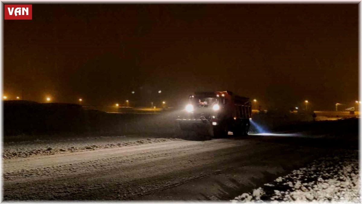 Van'da 53 yerleşim yerinin yolu ulaşıma kapandı