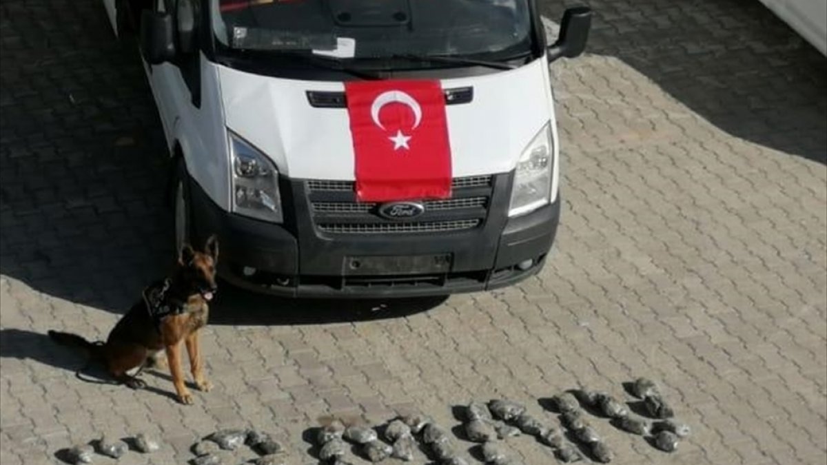 Van'da 55 kilo 260 gram Afyon sakızı ele geçirildi