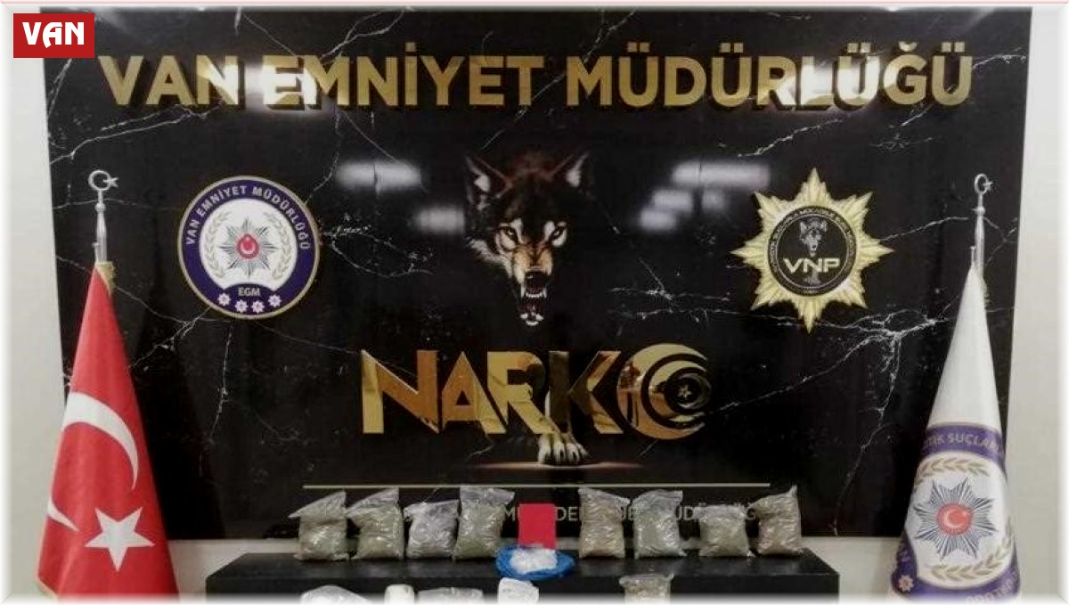 Van'da 6 kilo uyuşturucu ve bin 90 adet sentetik ecza ele geçirildi