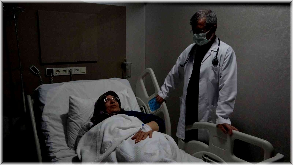 Van'da 62 yaşındaki kadının başparmağından anjiyo yapıldı