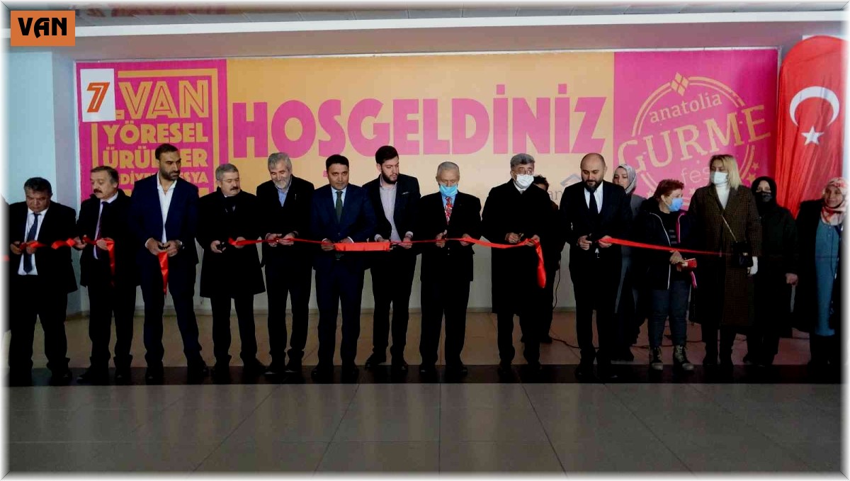 Van'da '7. Yöresel Ürünler ve Hediyelik Eşya Fuarı' kapılarını ziyaretçilere açtı