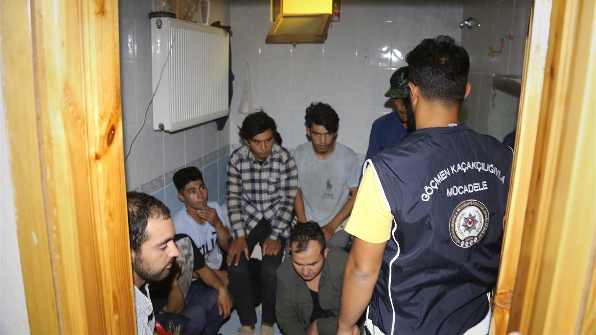 Van'da 8 düzensiz göçmen yakalandı