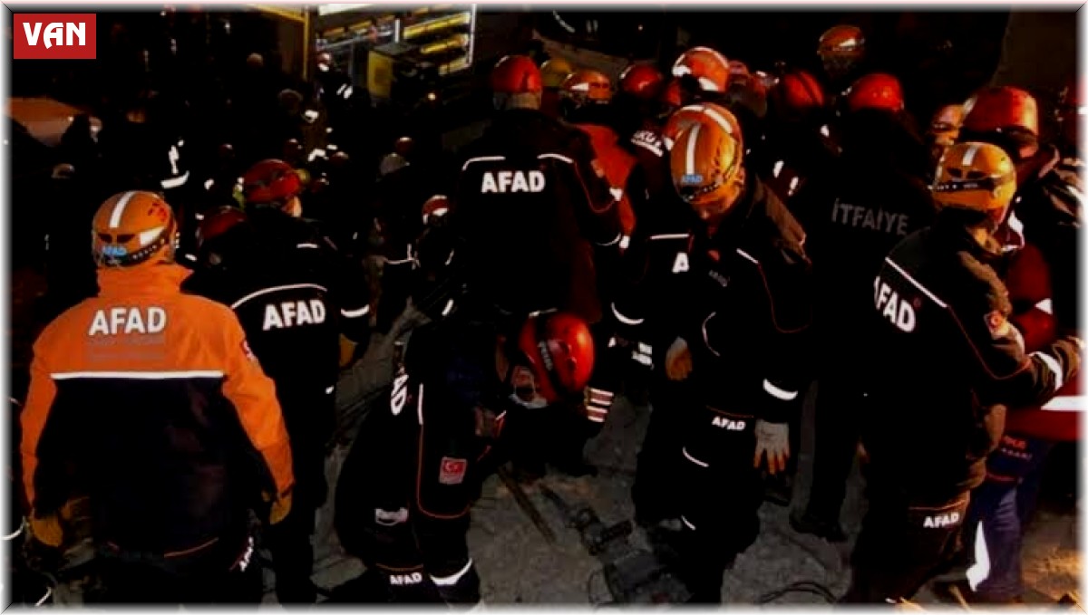 Van'da 90 AFAD personeli deprem bölgesine gönderildi