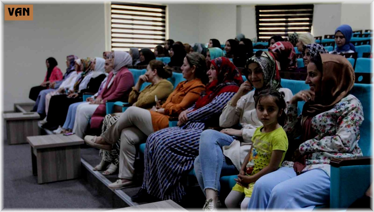 Van'da 'Ailemde Engelli Var' semineri