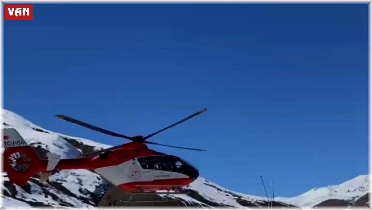 Van'da ambulans helikopter yüksekten düşen hasta için havalandı