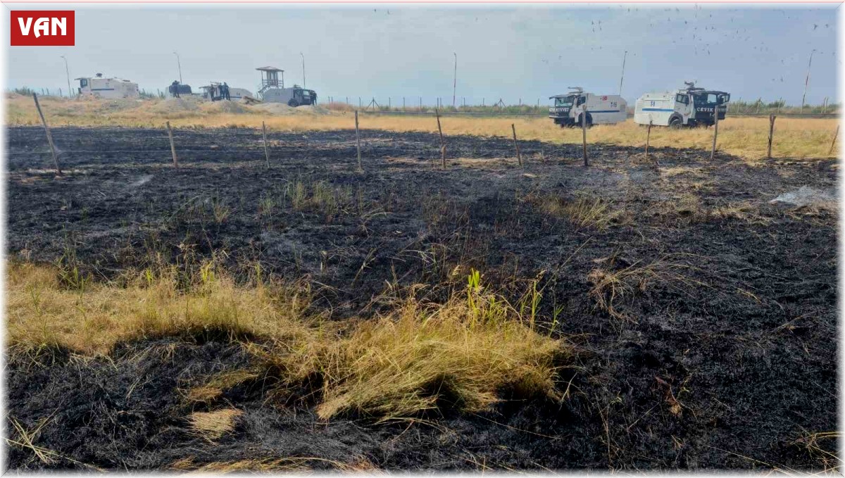 Van'da anız yangını