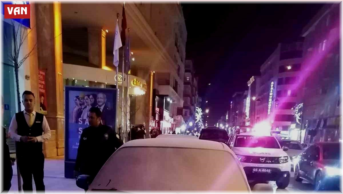 Van'da araç yangını