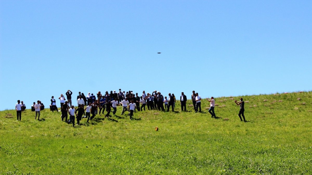 Van'da 'Bal Yuvarlama' yarışması