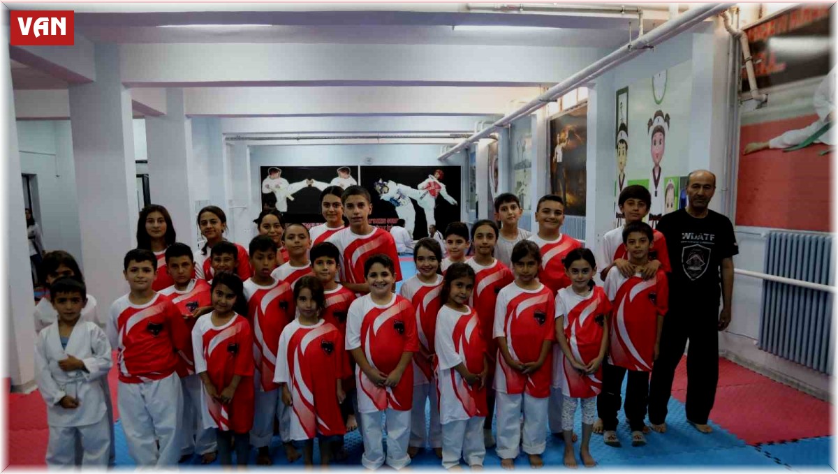 Van'da bin 310 çocuğun katıldığı yaz spor okulları tamamlandı