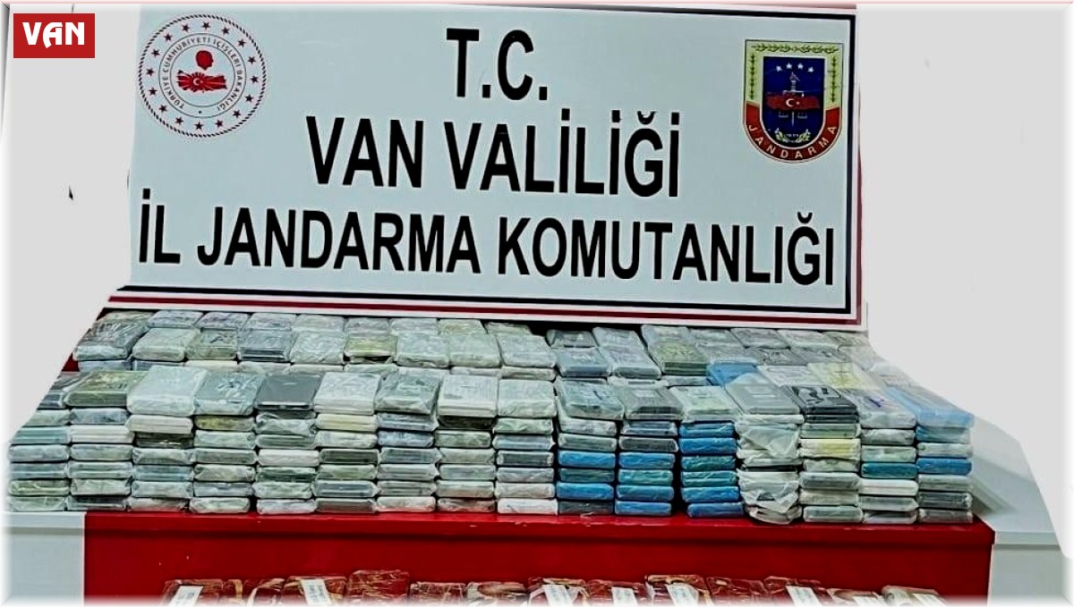 Van'da bin 96 adet kaçak cep telefonu ele geçirildi