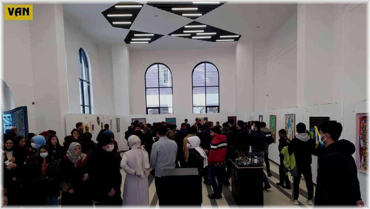 Van'da "Bir Dil Bir Kadın" resim sergisi