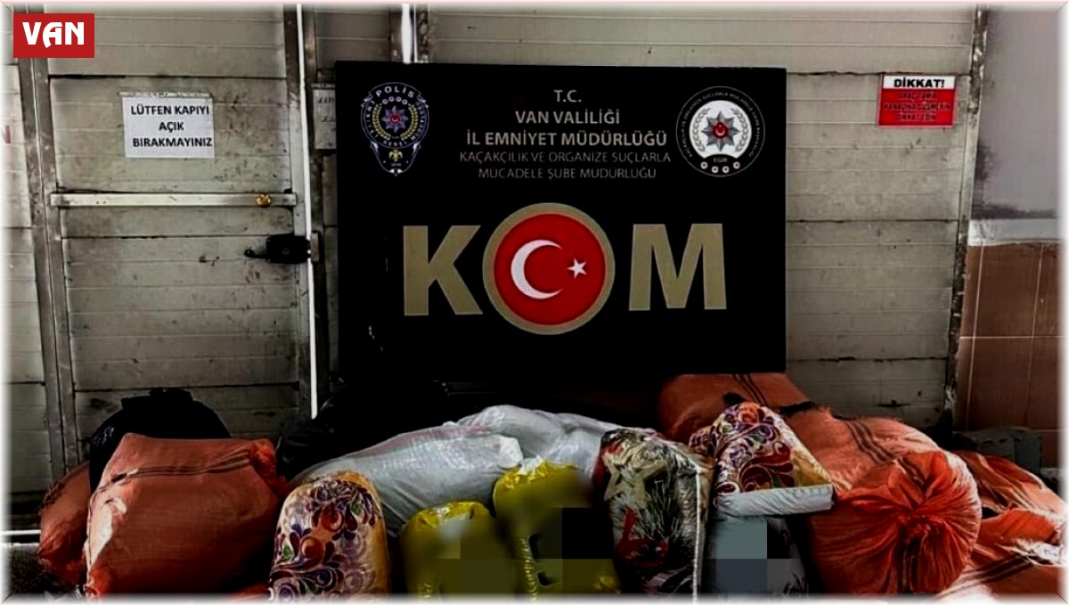 Van'da bir koli İran Riyali ele geçirildi