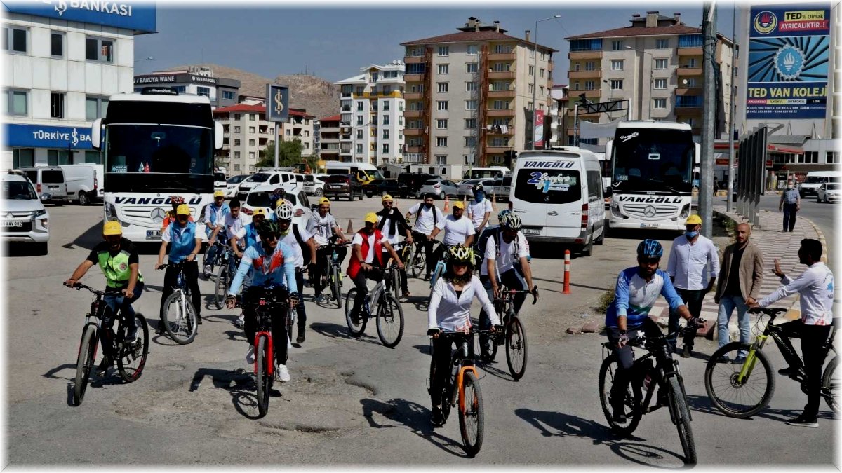Van'da bisiklet turu etkinliği