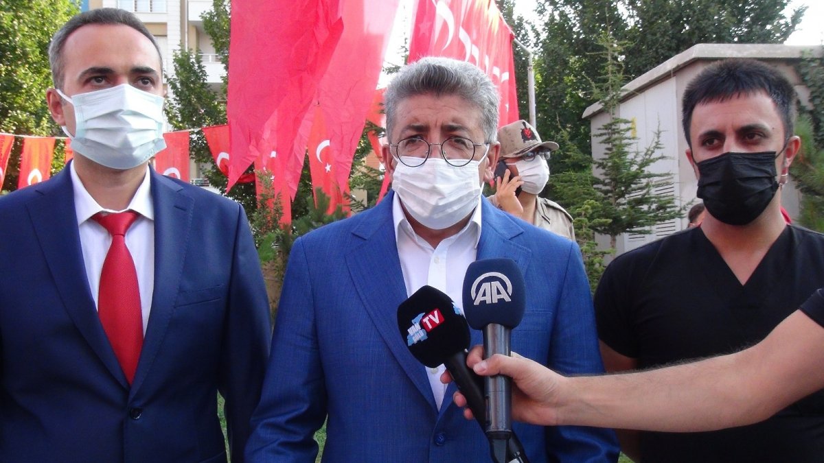 Van'da cami ve mezarlıklarda aşı standı kuruldu