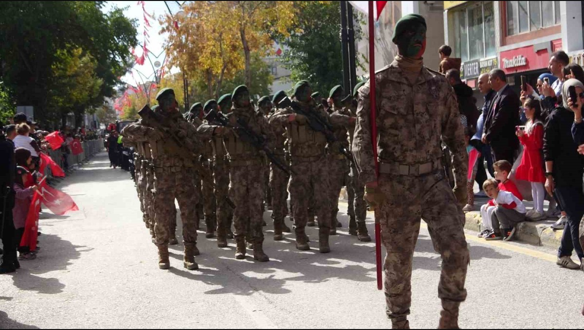 Van'da Cumhuriyet Bayramı coşkusu