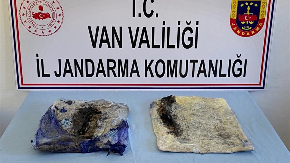 Van'da çuvalda 4 kilo 500 gram Afyon sakızı bulundu
