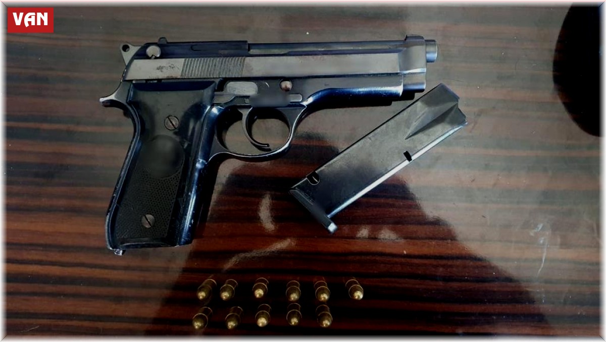 Van'da değişik suçlardan 12 kişi tutuklandı