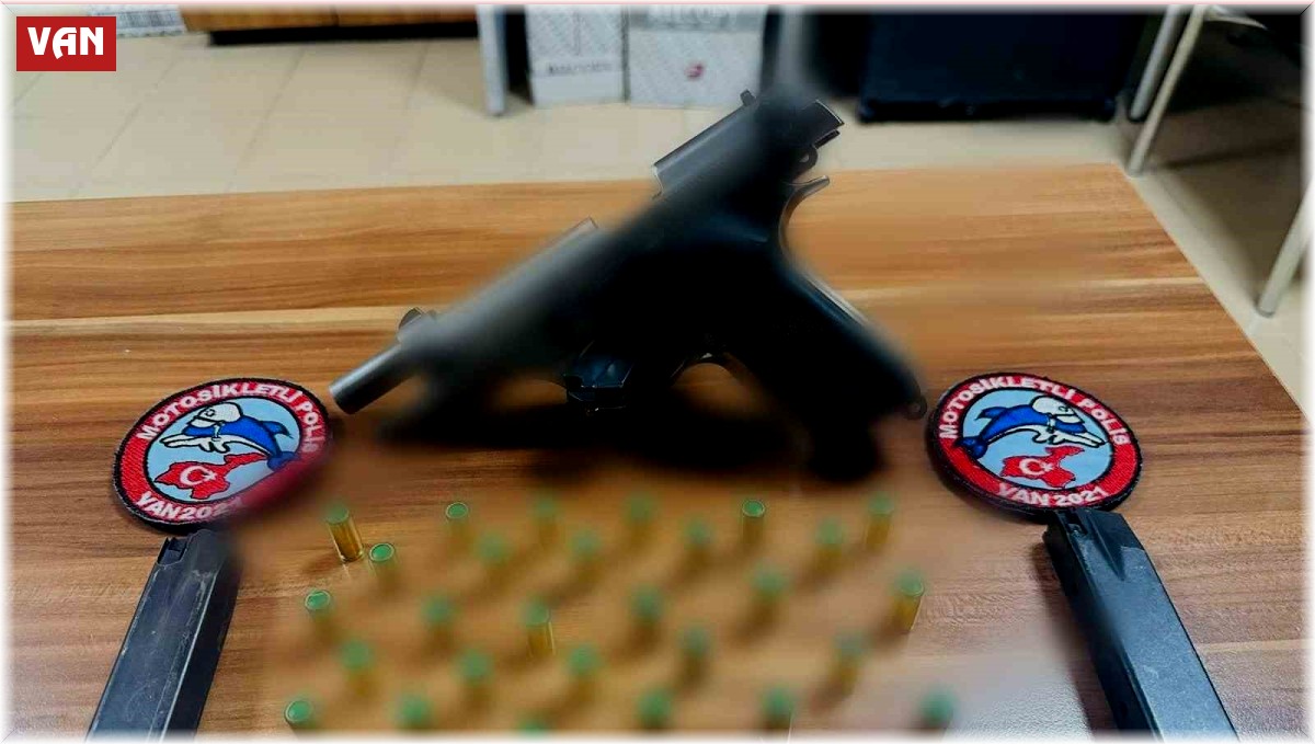 Van'da değişik suçlardan 15 kişi tutuklandı