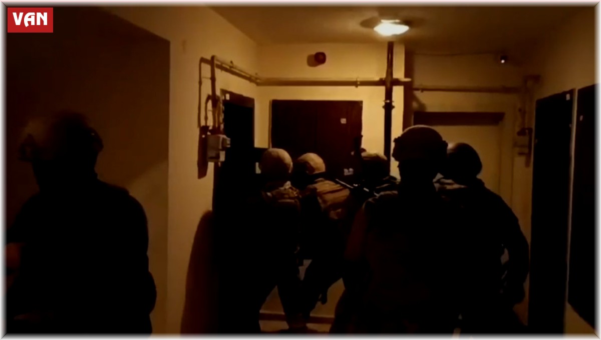 Van'da değişik suçlardan aranan 12 şüpheli gözaltına alındı