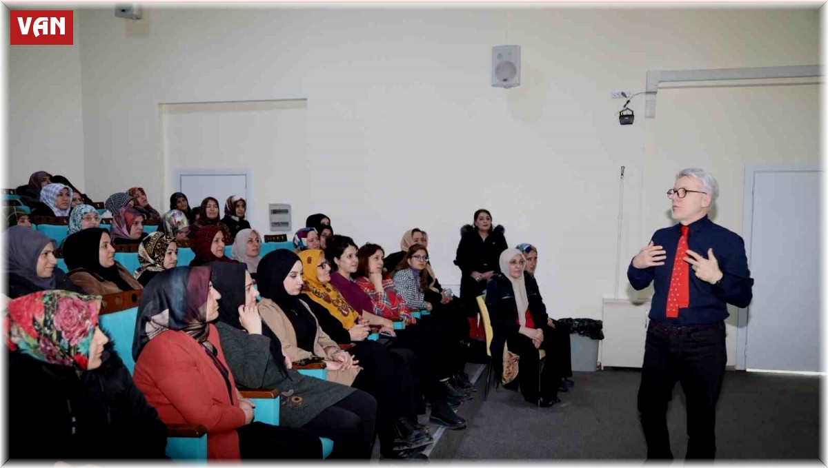 Van'da 'Değişime Hazır Mısın?' söyleşisi